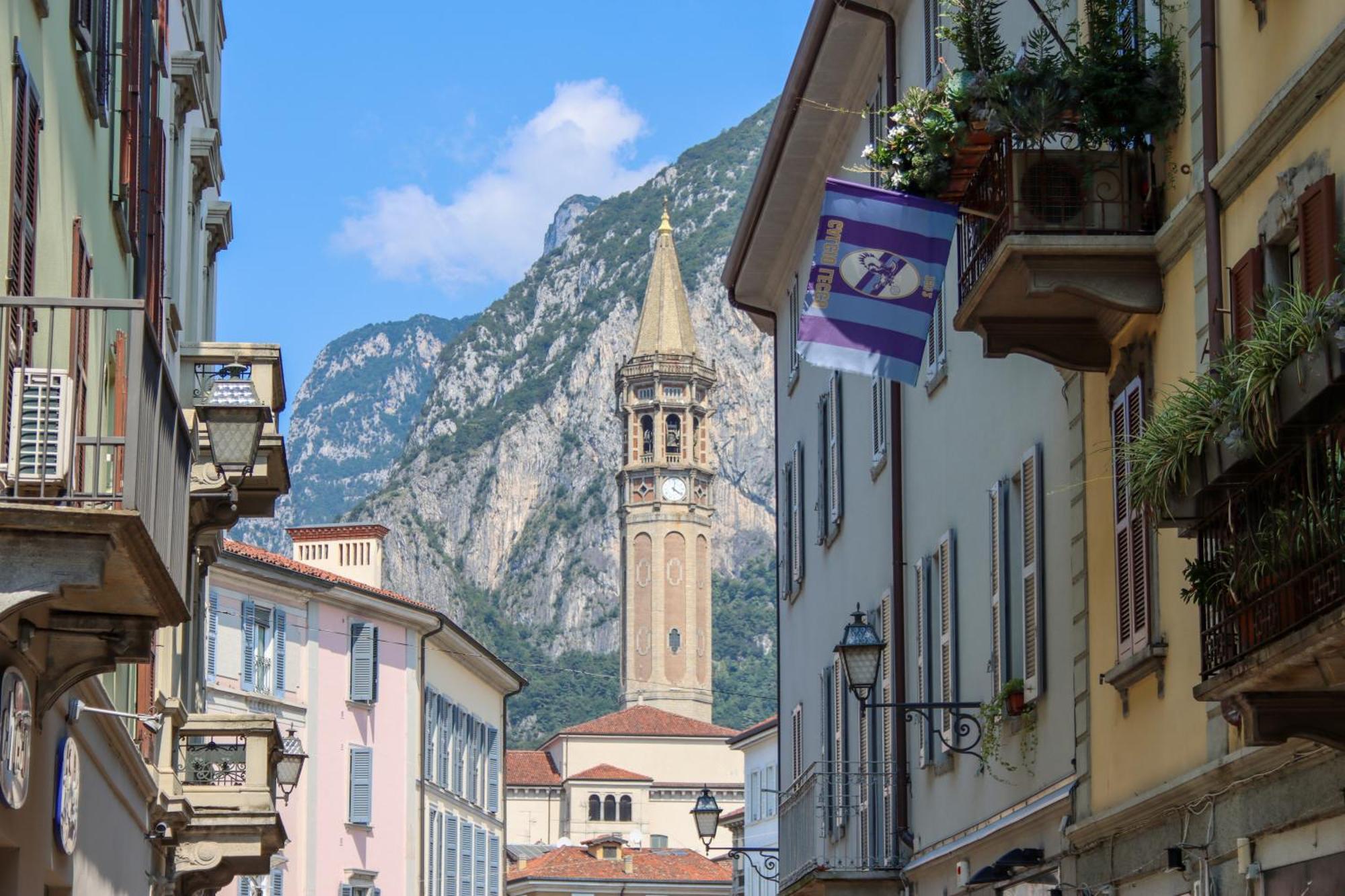 Casa Ardo Wifi & Free Parking In Lecco Center Lägenhet Exteriör bild